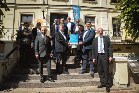 Vertragsunterzeichnung_LRO Vertragsunterzeichnung_LRO